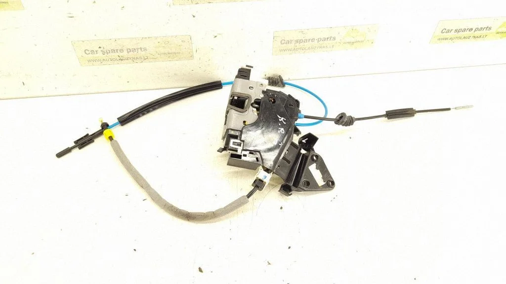Rear door lock – rear left