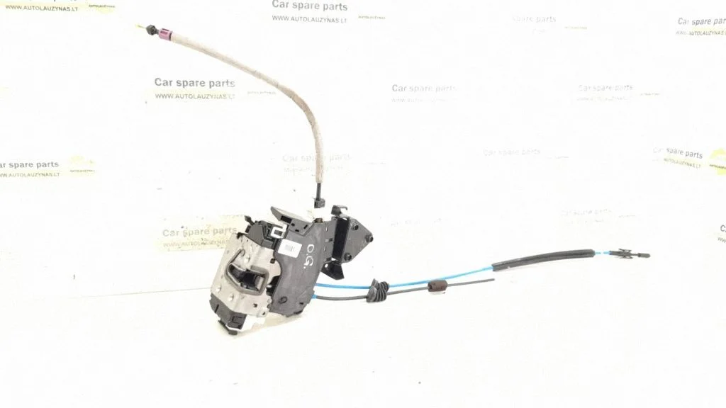Rear door lock – rear right