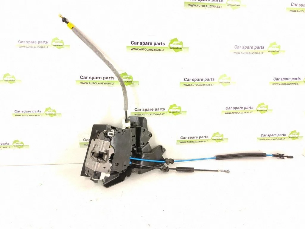 Rear door lock – rear right
