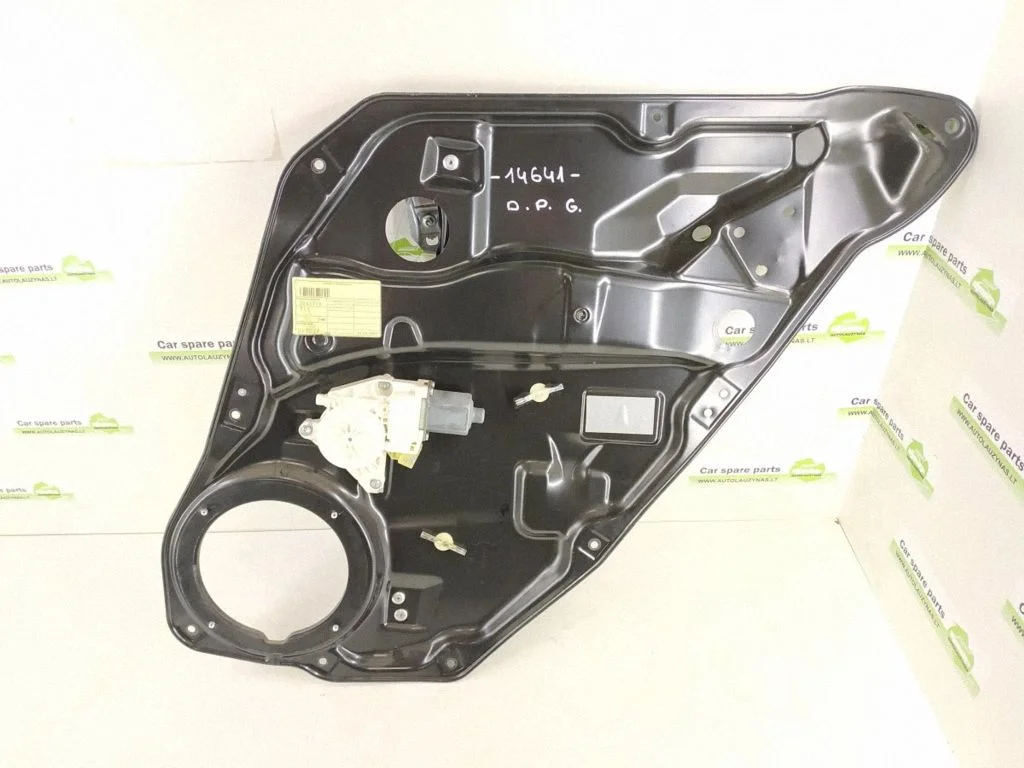Rear window lifting mechanism without motor – rear right