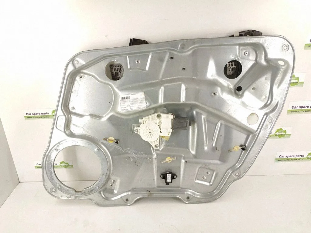 Front door electric window regulator – front right