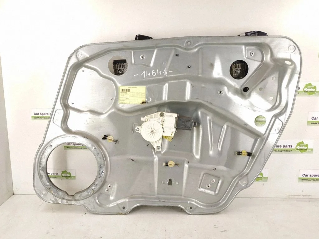Front door electric window regulator – front right