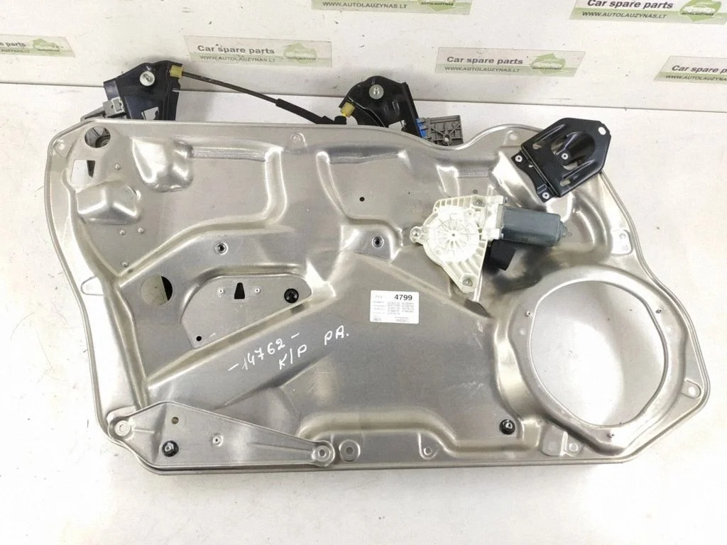 Front door electric window regulator – Mercedes-Benz CLS-Class C218 X218 (2011-2017)