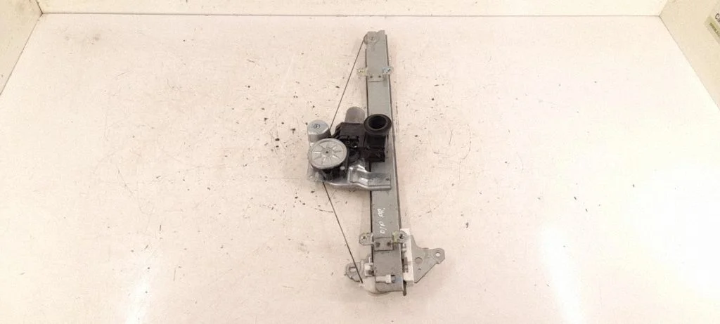 Front door electric window regulator – front right
