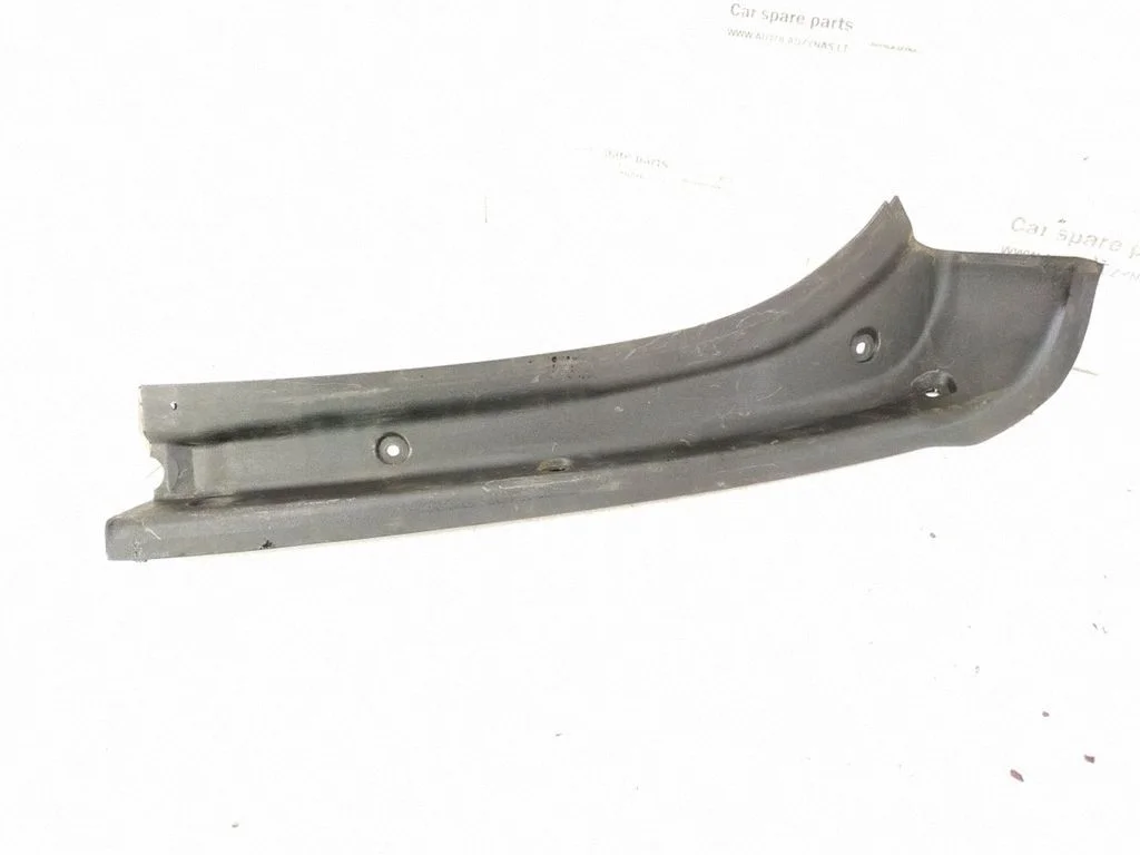 Loading door rubber seal (on body) – right