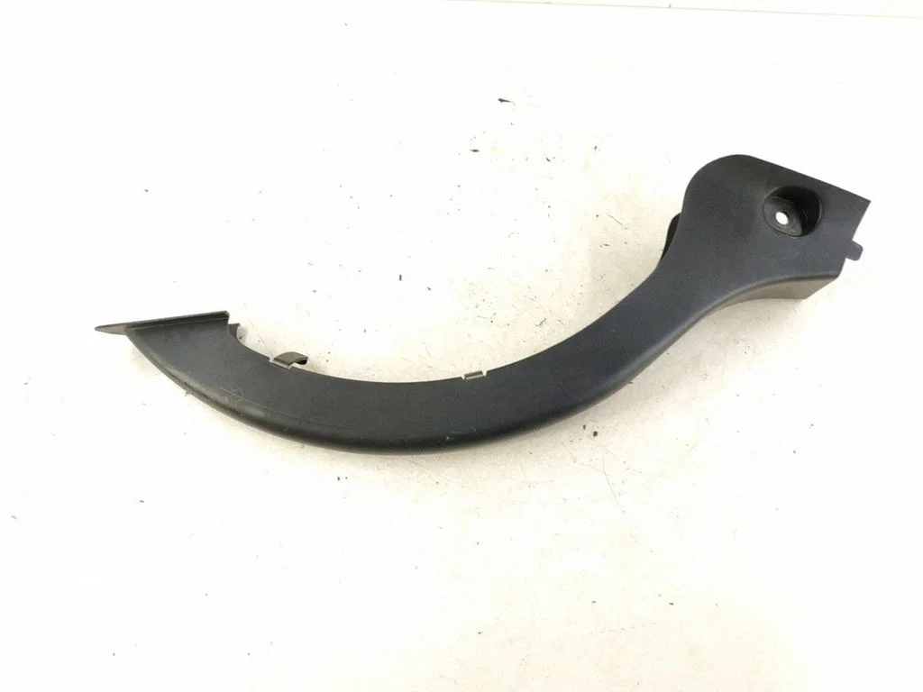 Loading door rubber seal (on body) – left