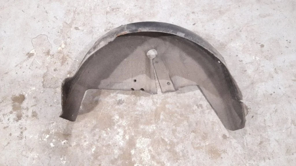 Rear arch fender liner splash guards – rear right