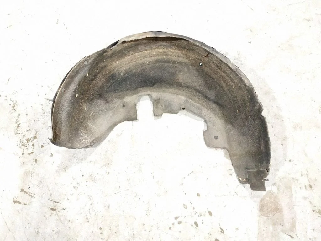 Rear arch fender liner splash guards – rear right