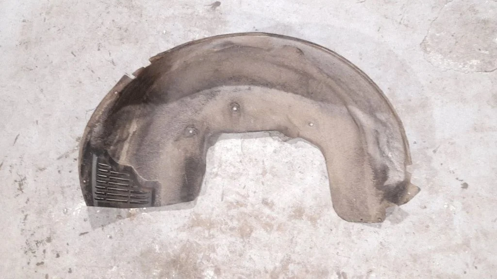 Rear arch fender liner splash guards – rear right