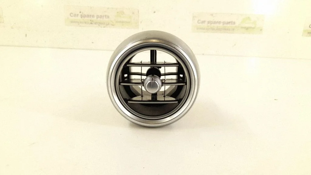 Dash center air vent grill – centre