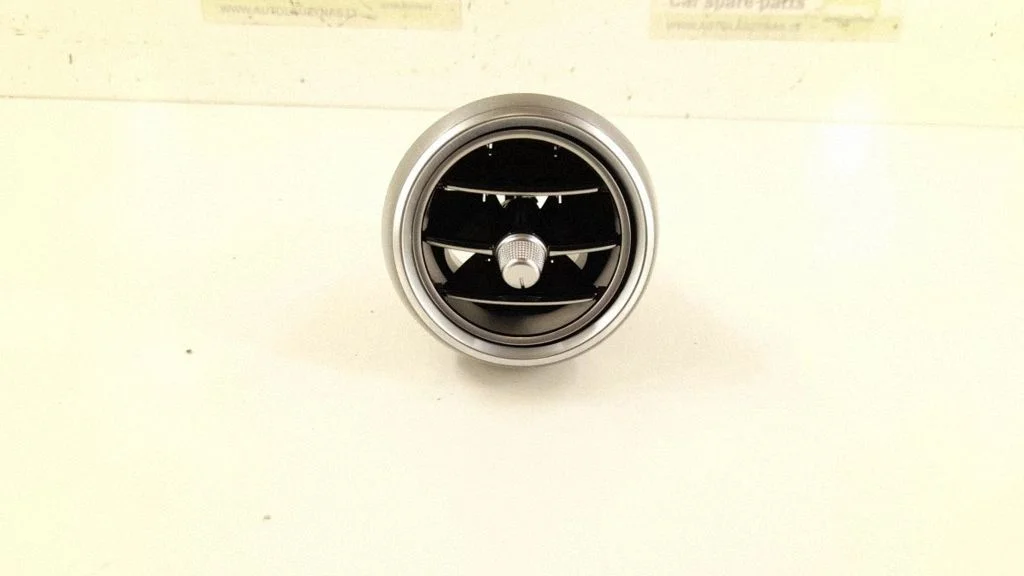 Dash center air vent grill – centre