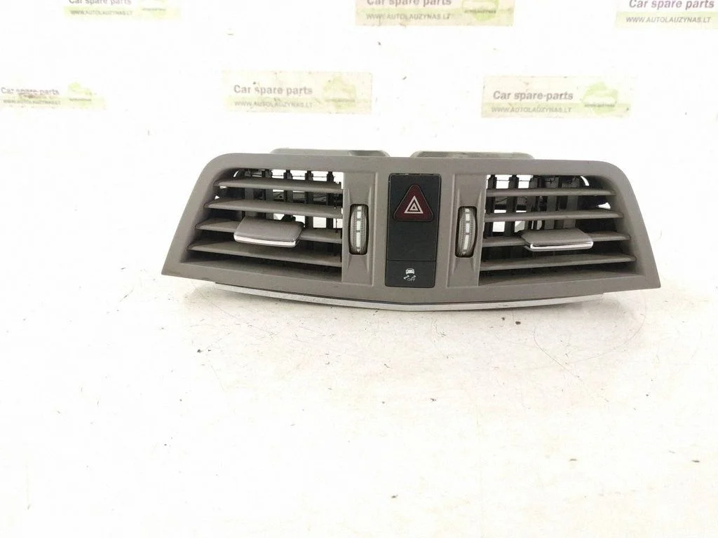 Dash center air vent grill – centre