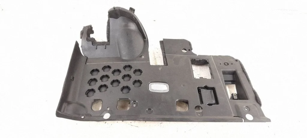 Dashboard lower bottom trim panel