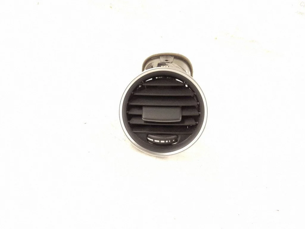 Dashboard side air vent grill/cover trim – front left