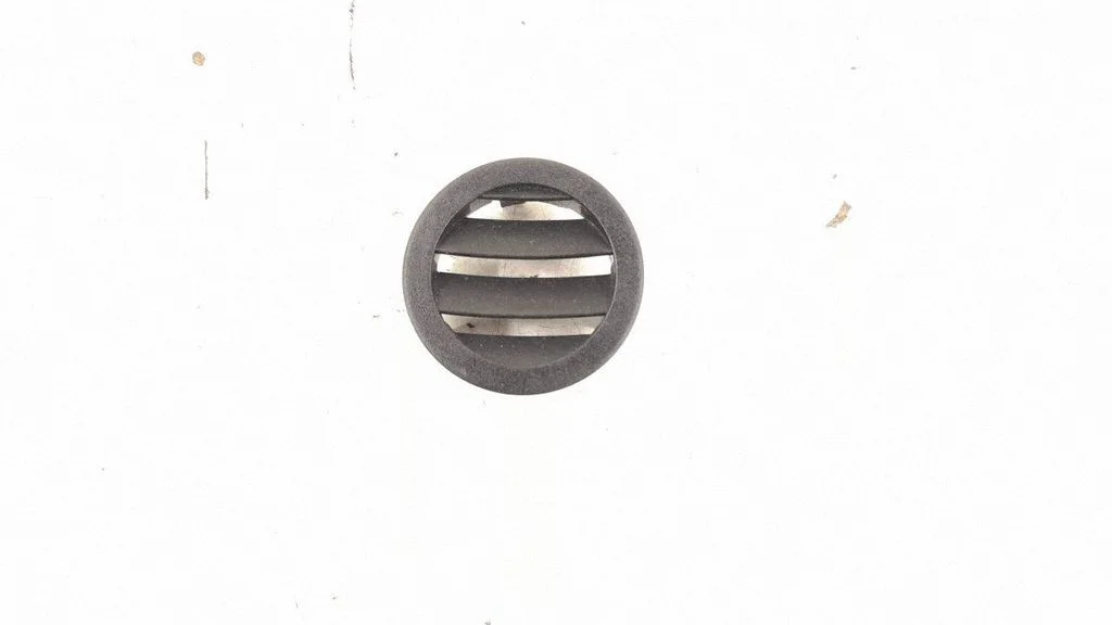 Dashboard side air vent grill/cover trim – front right