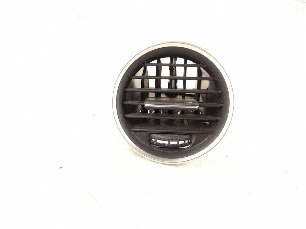 Dashboard side air vent grill/cover trim 2048306754