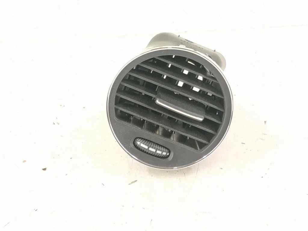 Dashboard side air vent grill/cover trim – front left