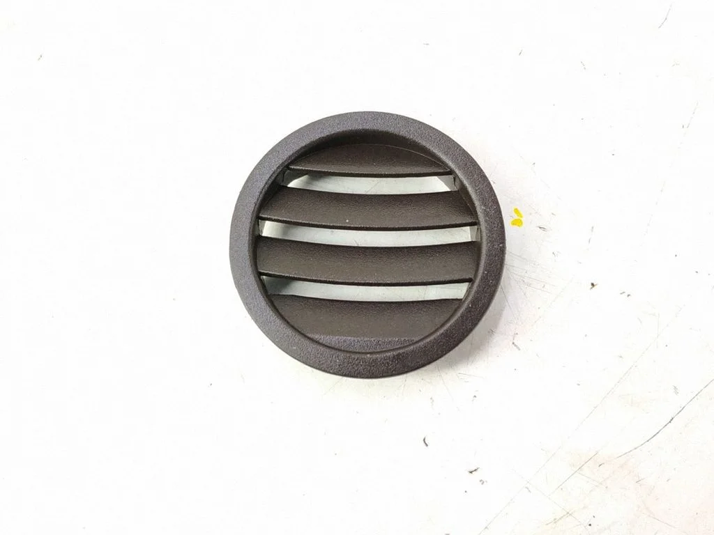 Dashboard side air vent grill/cover trim – front left