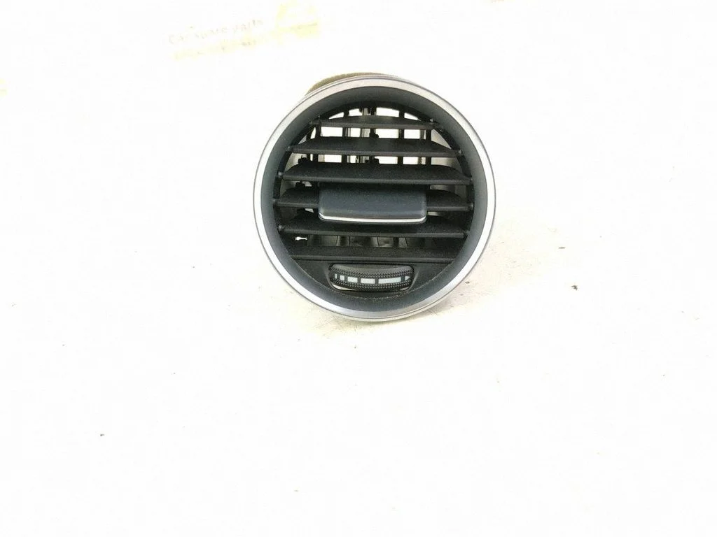 Dashboard side air vent grill/cover trim – front right