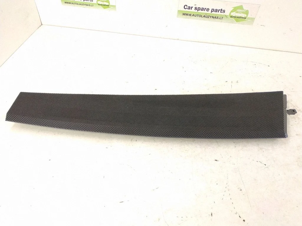 Dashboard side air vent grill/cover trim – front right