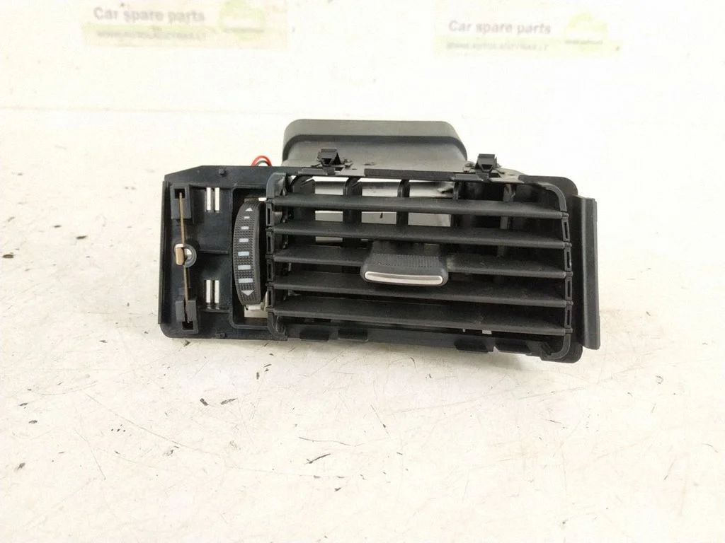 Dashboard side air vent grill/cover trim – front left