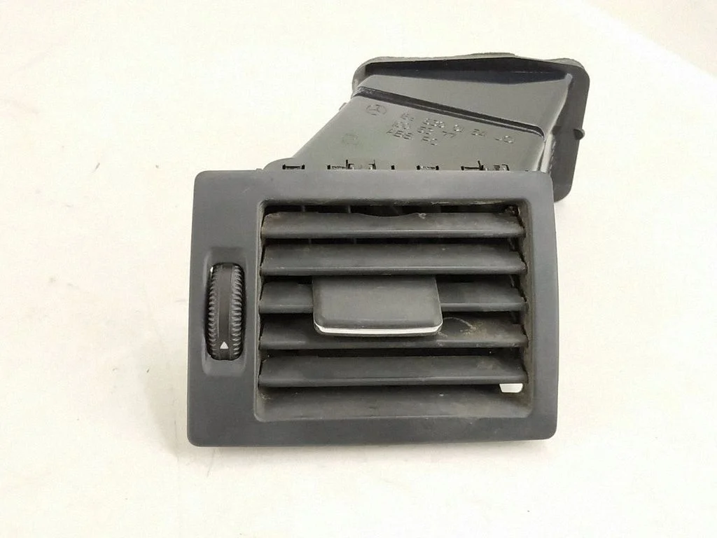 Dashboard side air vent grill/cover trim – front left