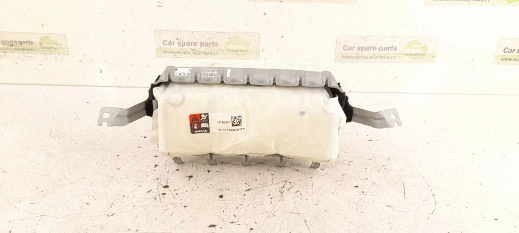 Passenger airbag