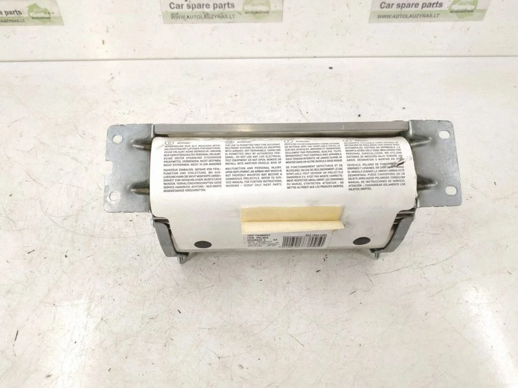 Passenger airbag – Mercedes-Benz S-Class W221 (2005-2013)
