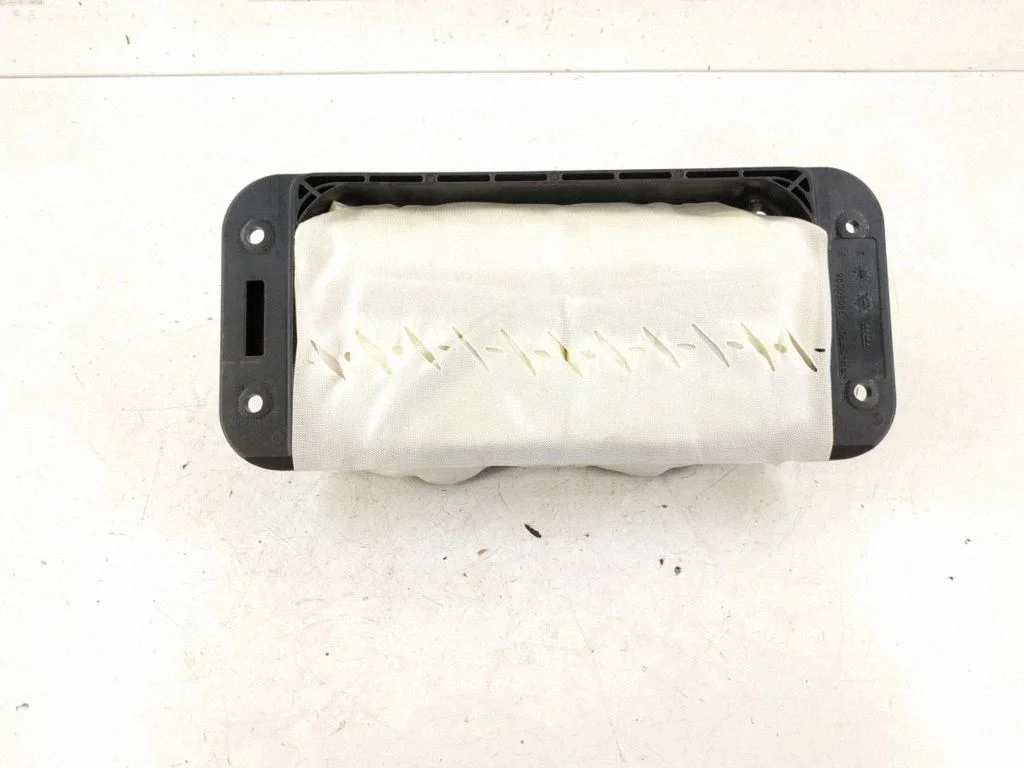 Passenger airbag