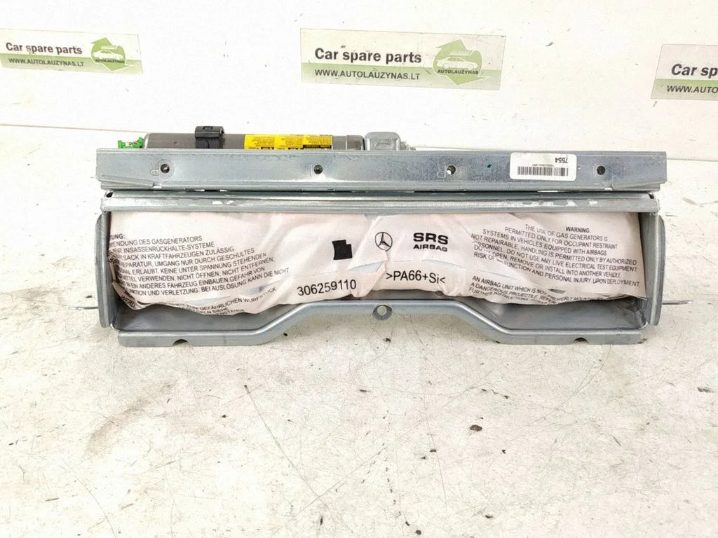 Knee airbag – front left