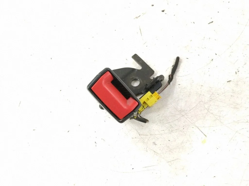 Rear seatbelt buckle – Mercedes-Benz CLS-Class C218 X218 (2011-2017)