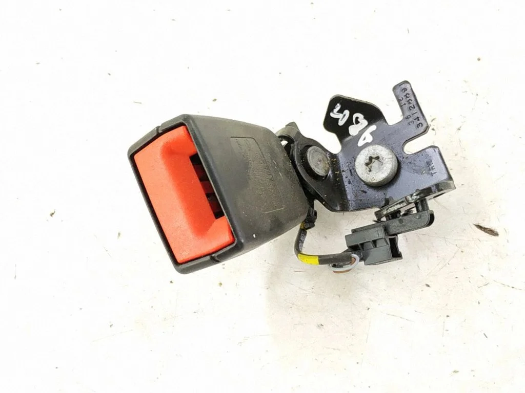 Rear seatbelt buckle DALISID348
