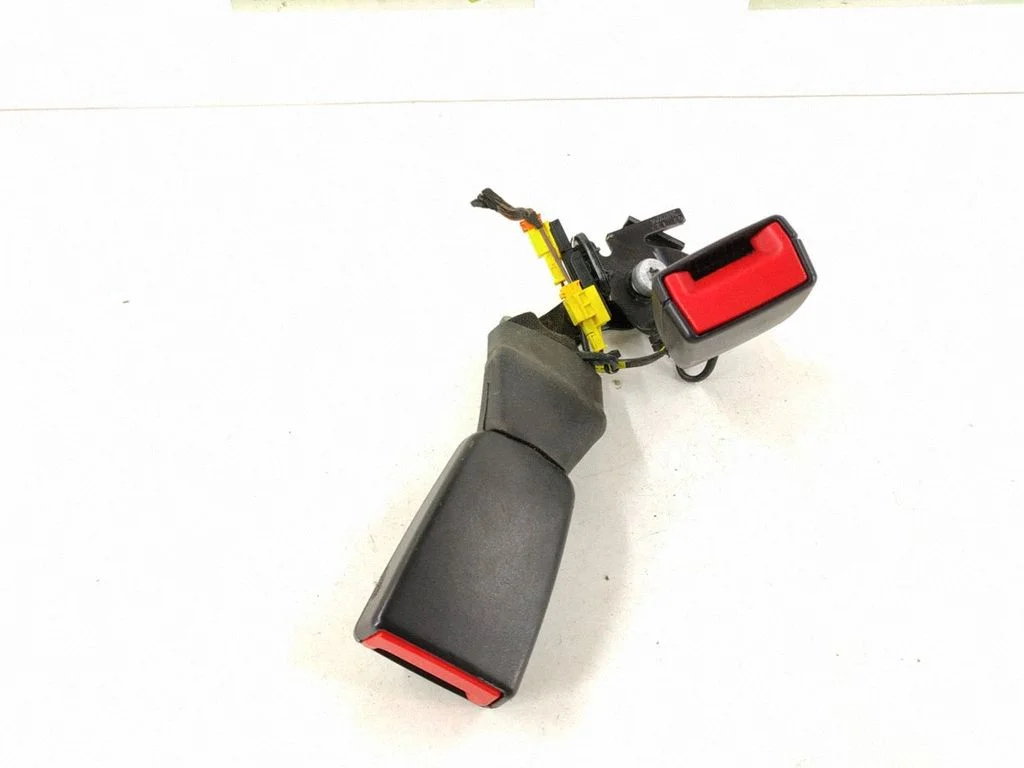 Middle seatbelt buckle (rear) DALISID2377