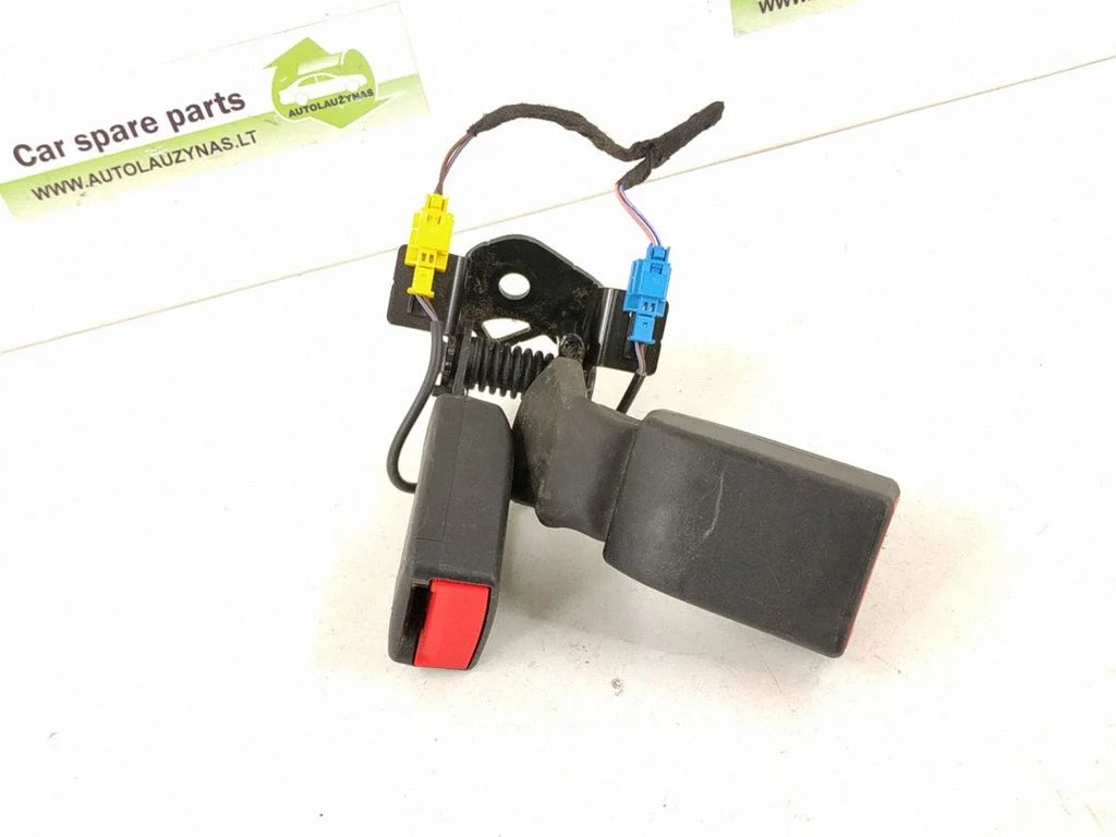 Middle seatbelt buckle (rear) A2468601069