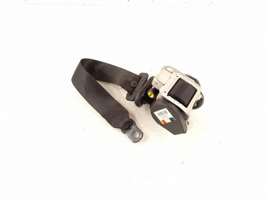 Rear seatbelt – rear left