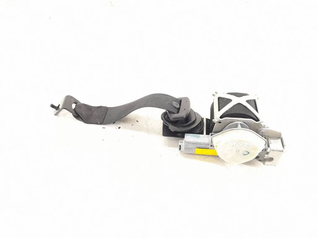 Rear seatbelt – rear left