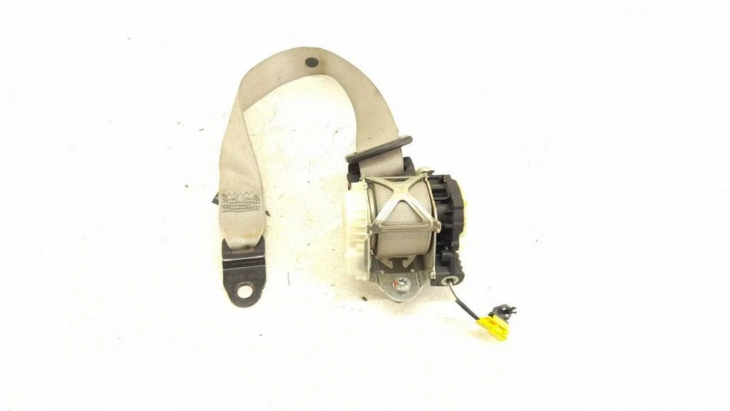 Rear seatbelt – rear left