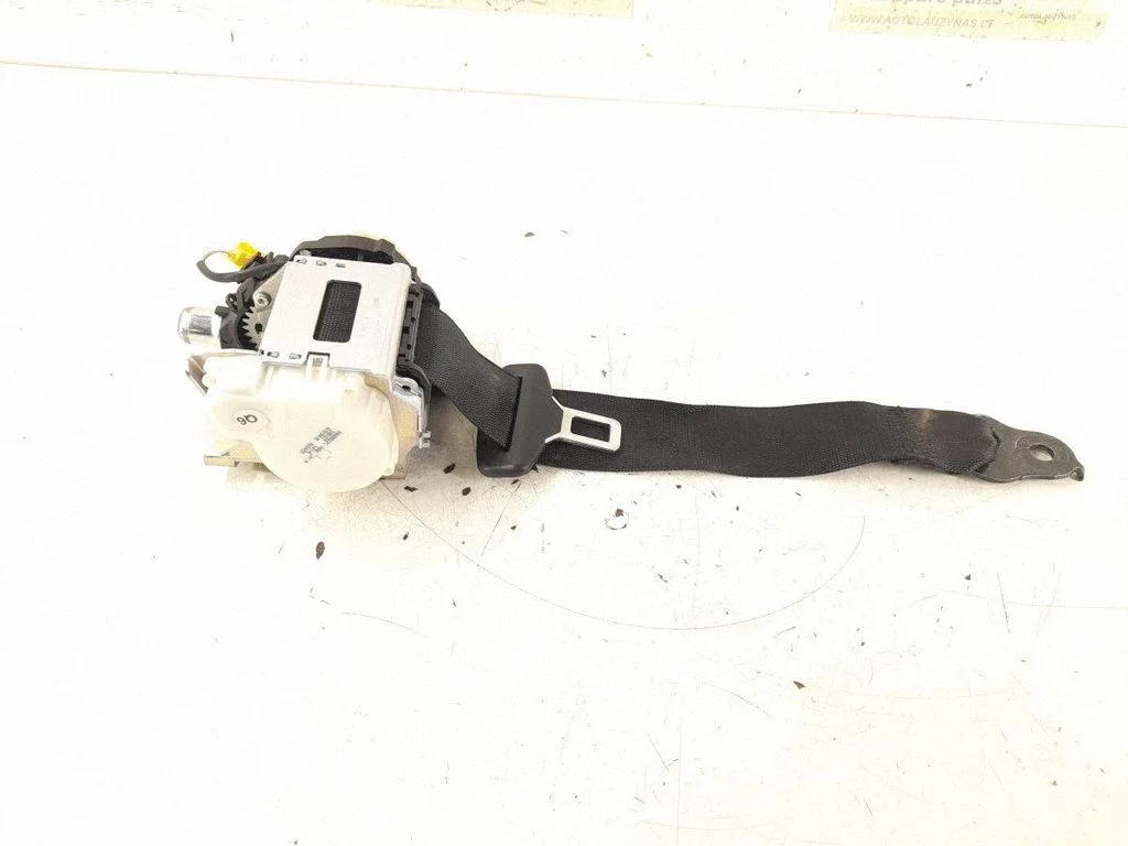 Rear seatbelt – rear left