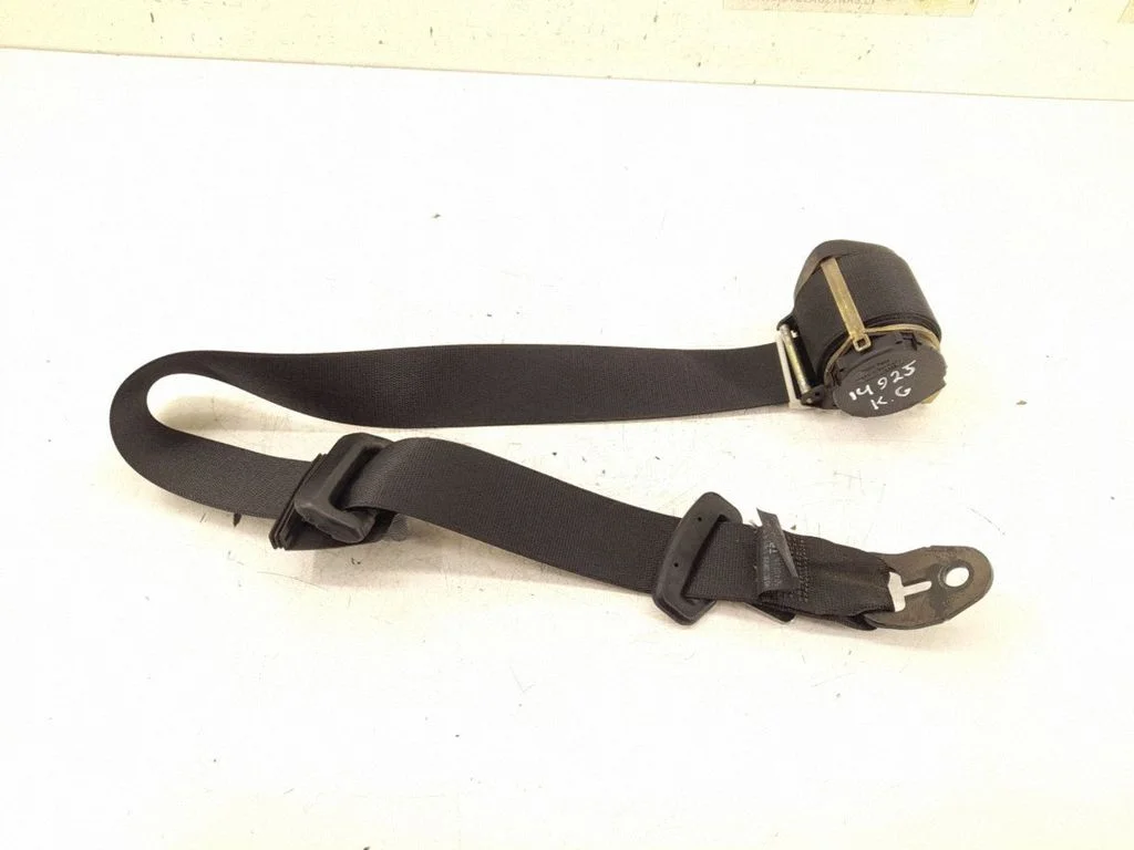Rear seatbelt 28993211
