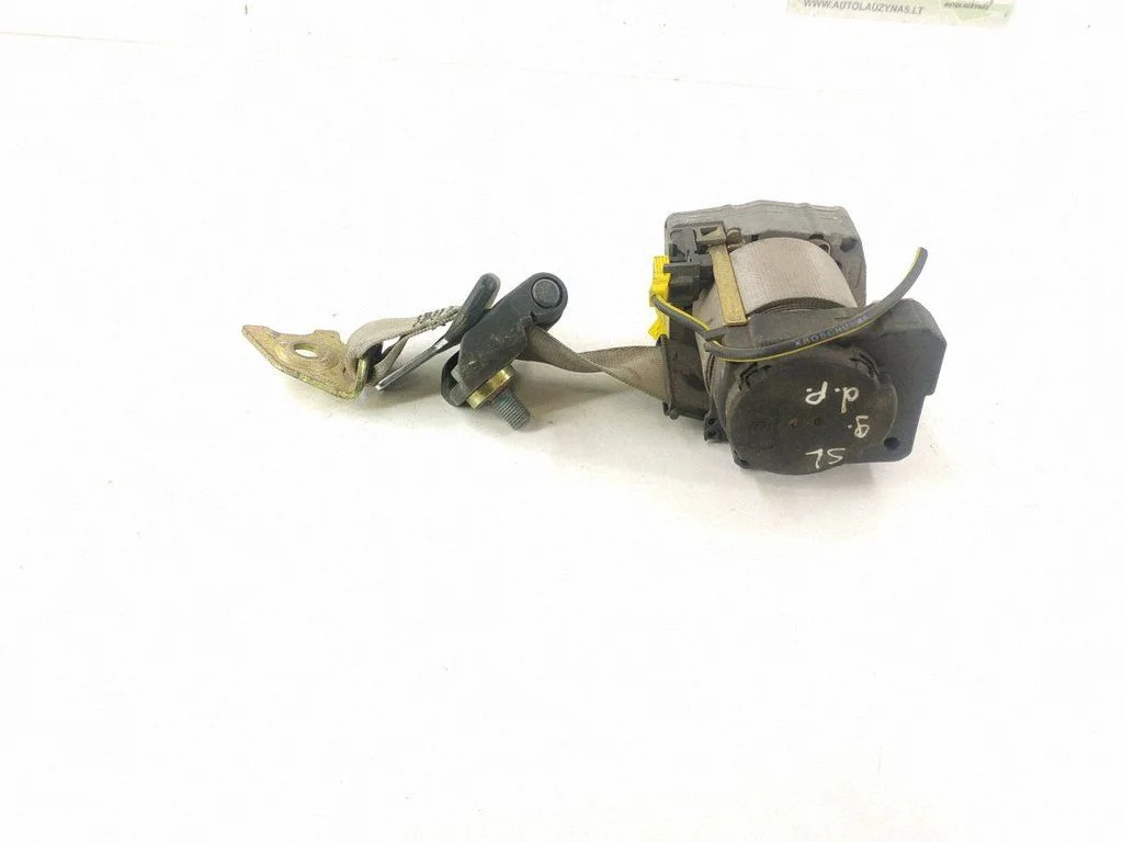 Aizmugurējā drošības josta – aizmugurējā labā