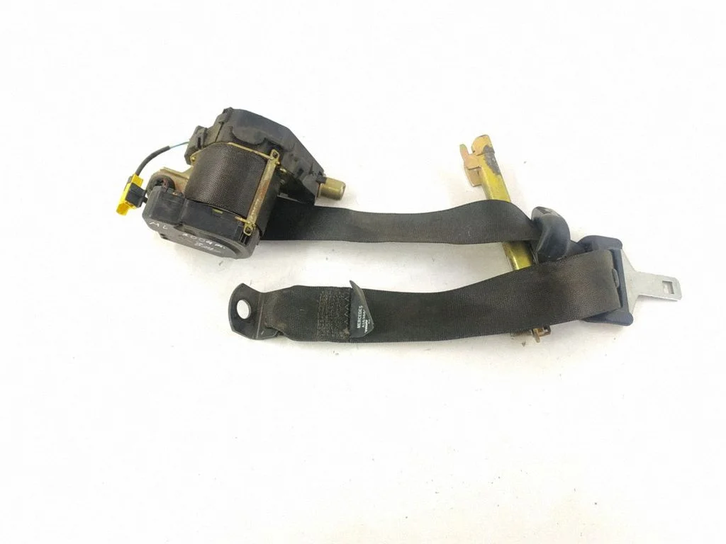 Rear seatbelt – rear left
