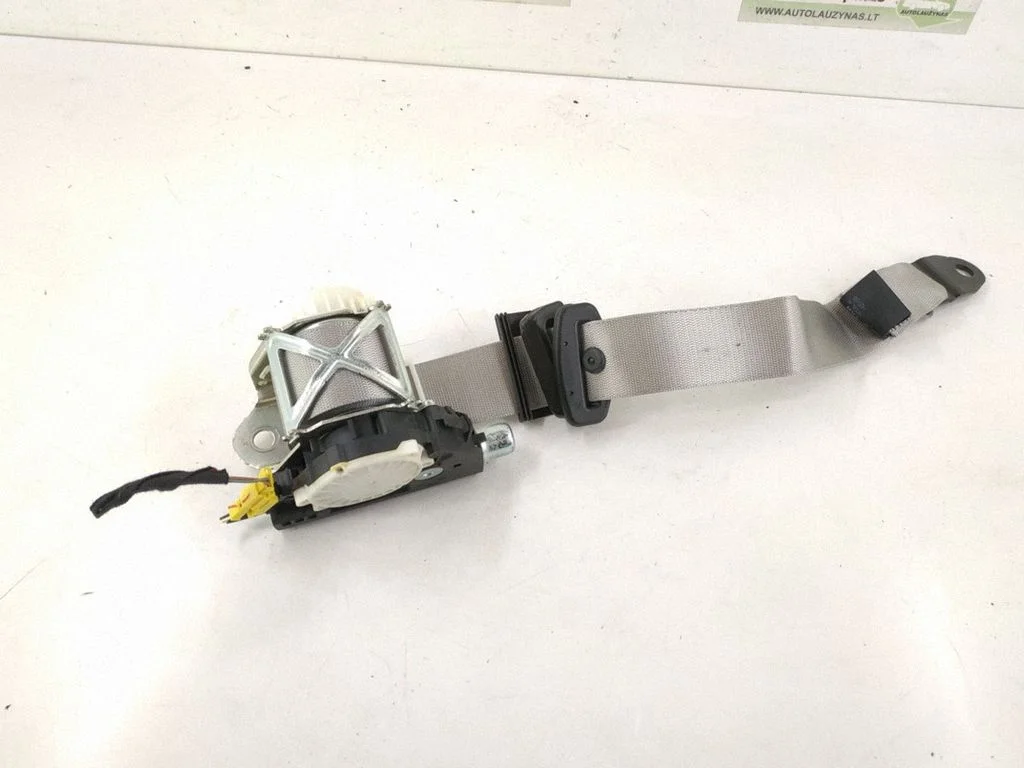 Rear seatbelt – rear left