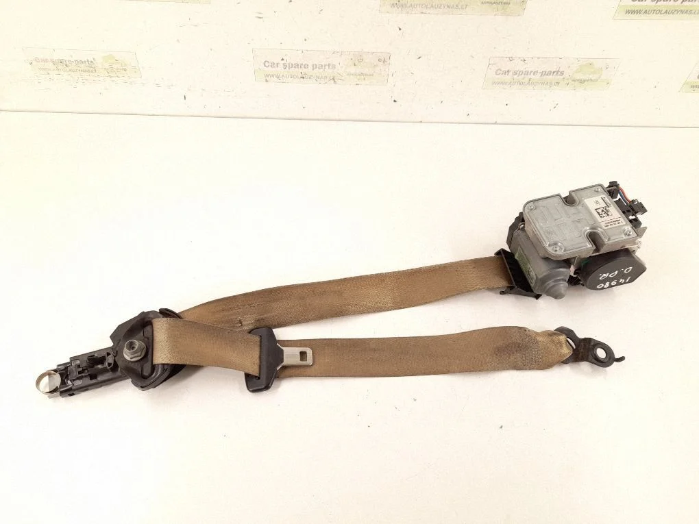 Front seatbelt – front right