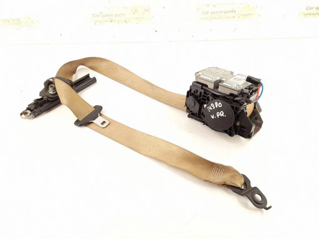 Front seatbelt – front left