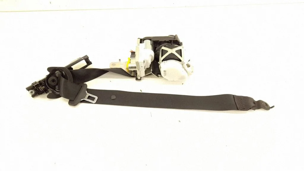 Front seatbelt – front right