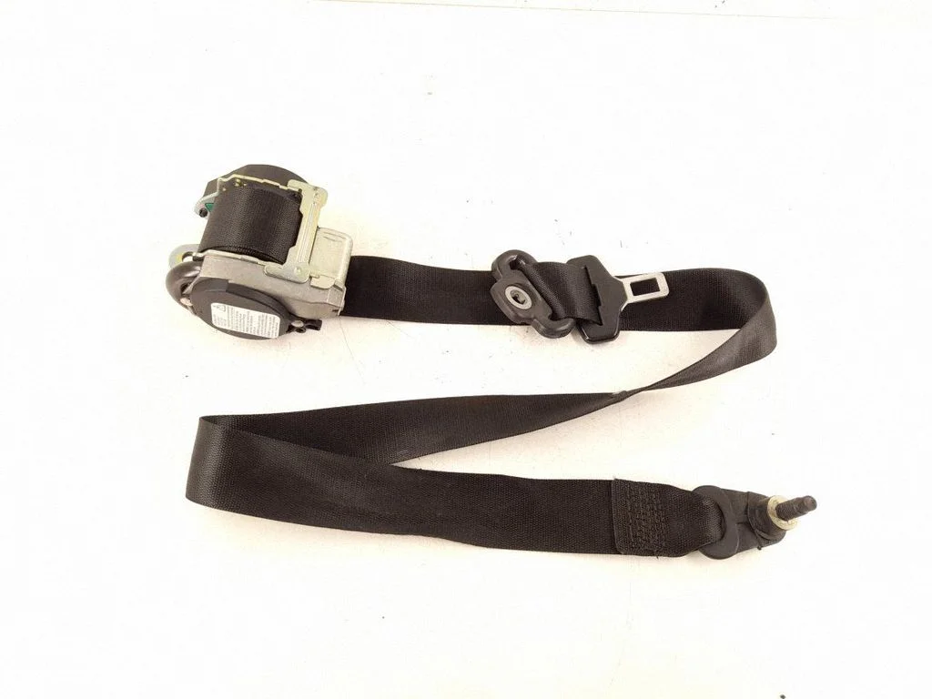 Front seatbelt – front left