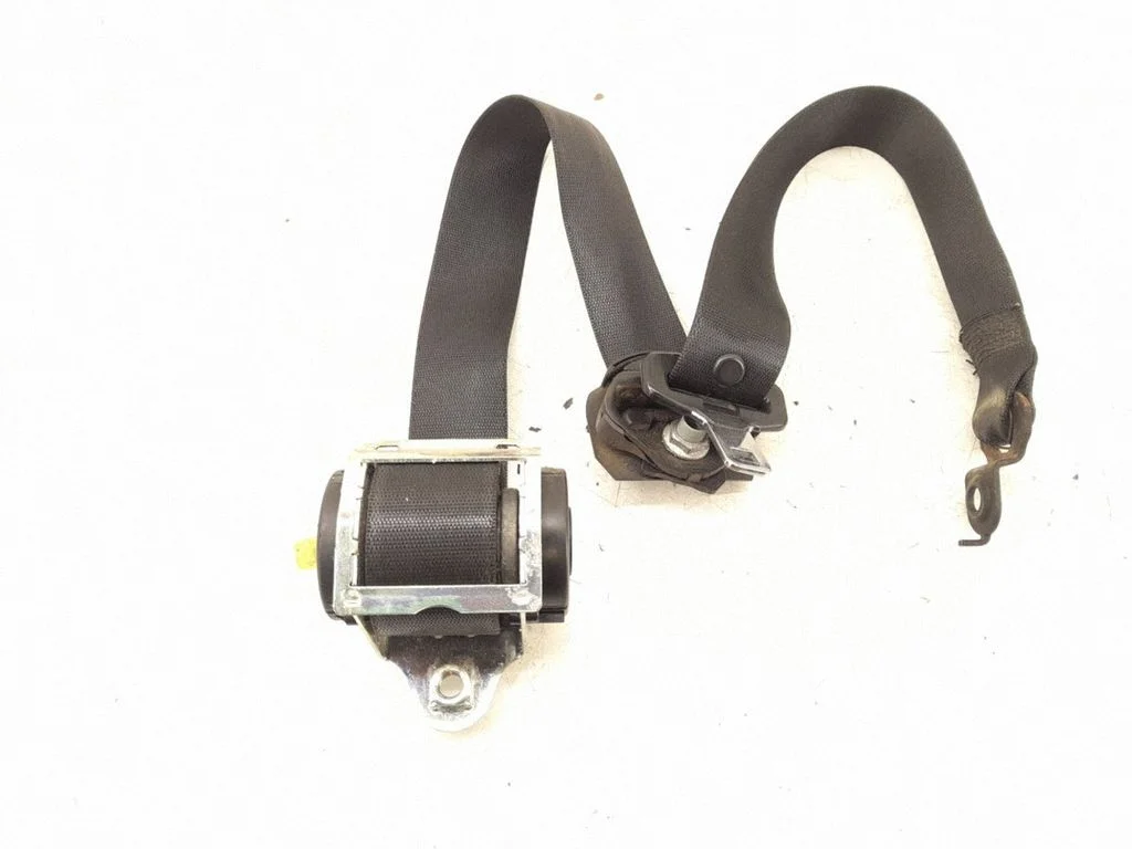 Front seatbelt – front left