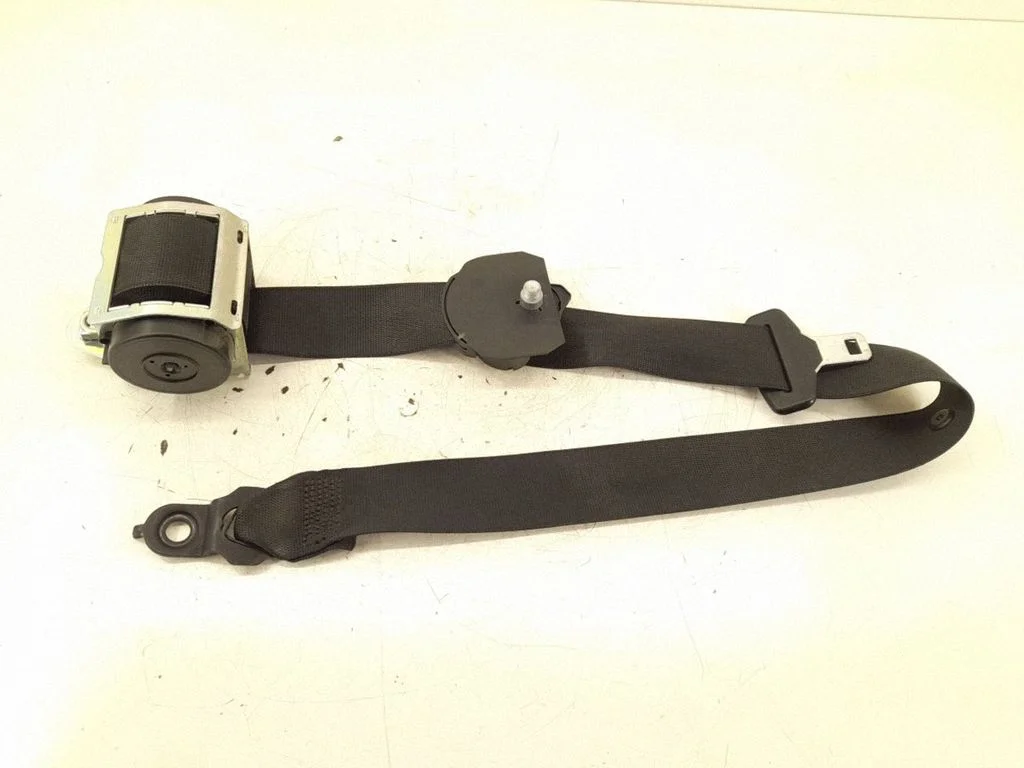 Front seatbelt – front right