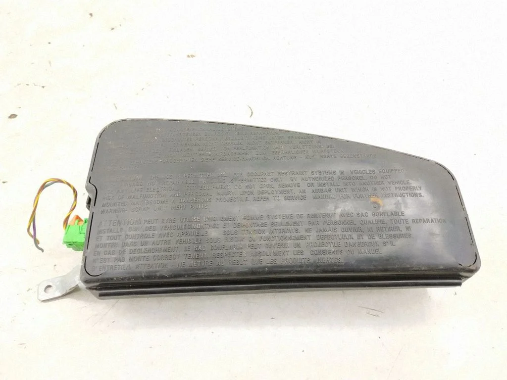 Seat airbag – front left