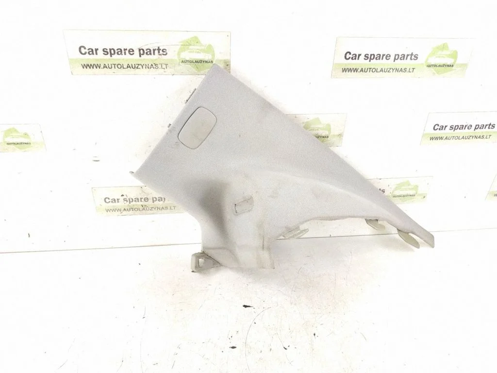 (C) pillar trim – right